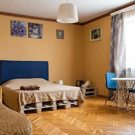 Roma Hostel Lviv