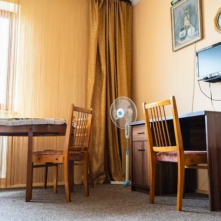 罗马别墅旅馆 旅馆 利沃夫